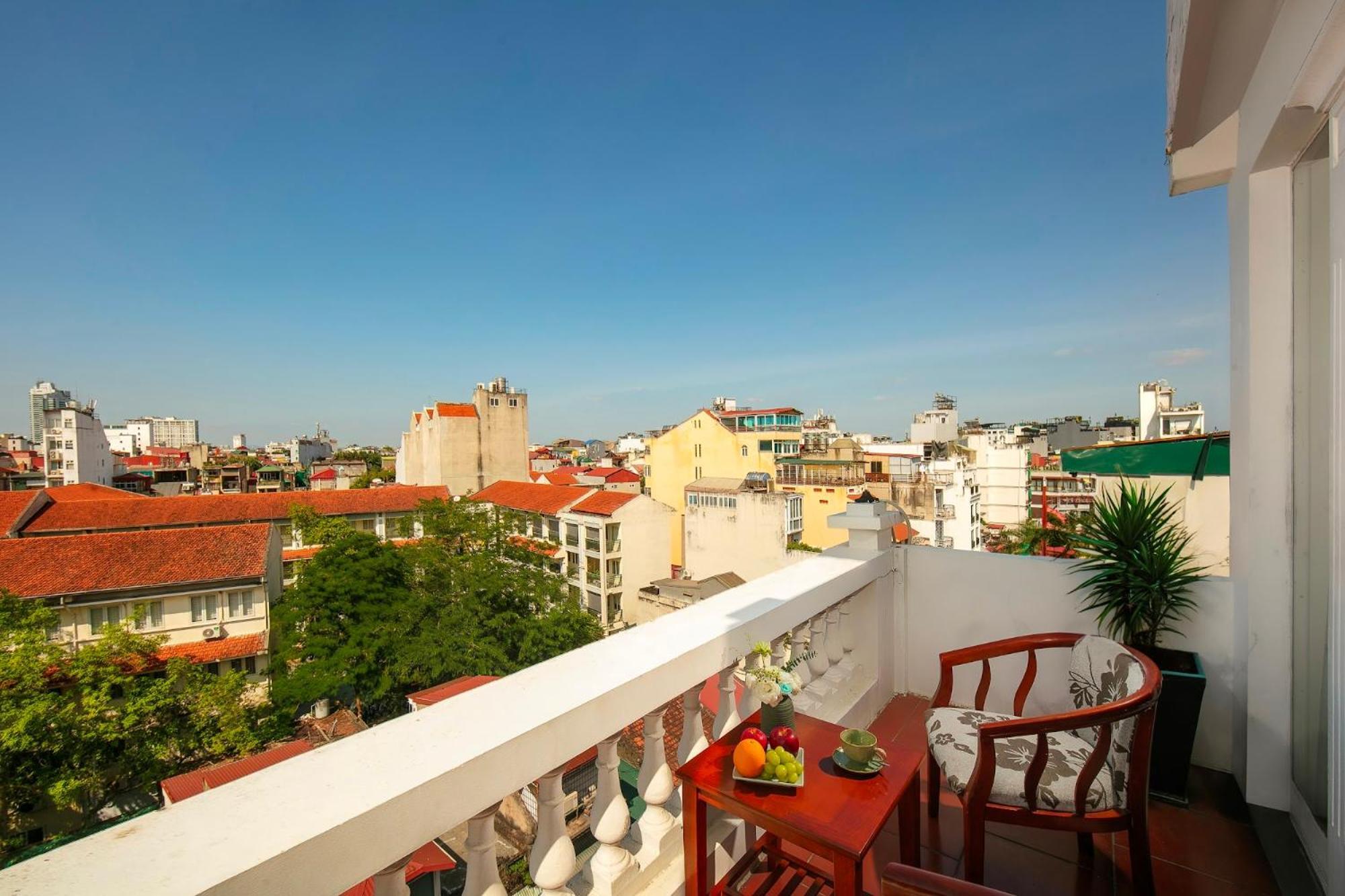Delica Premium Hotel, Hanoi